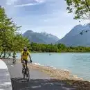 Exploration pittoresque le tour du lac d'Annecy à vélo